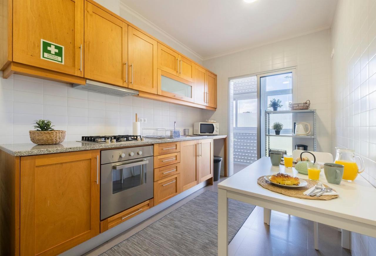 Paim Apartments 蓬塔德尔加达 外观 照片