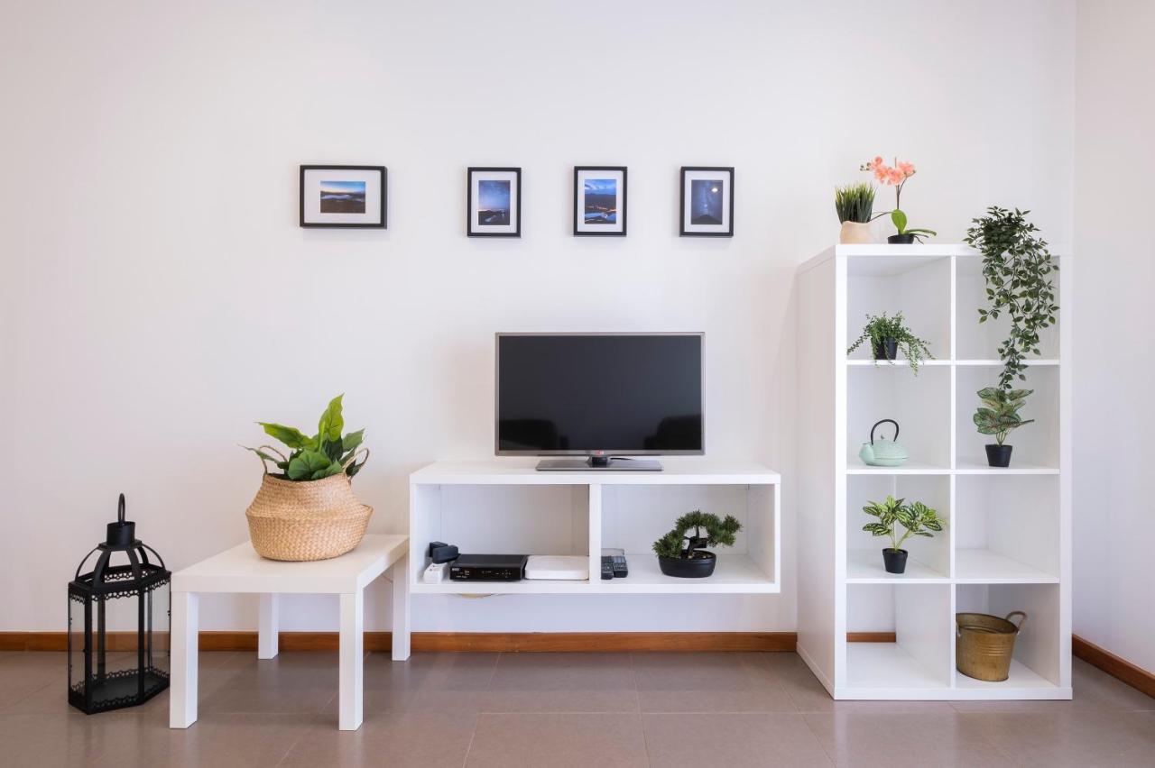 Paim Apartments 蓬塔德尔加达 外观 照片