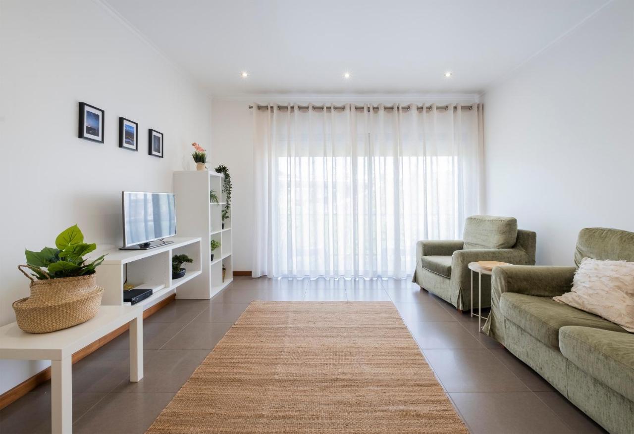 Paim Apartments 蓬塔德尔加达 外观 照片