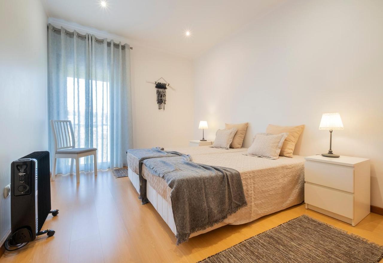 Paim Apartments 蓬塔德尔加达 外观 照片