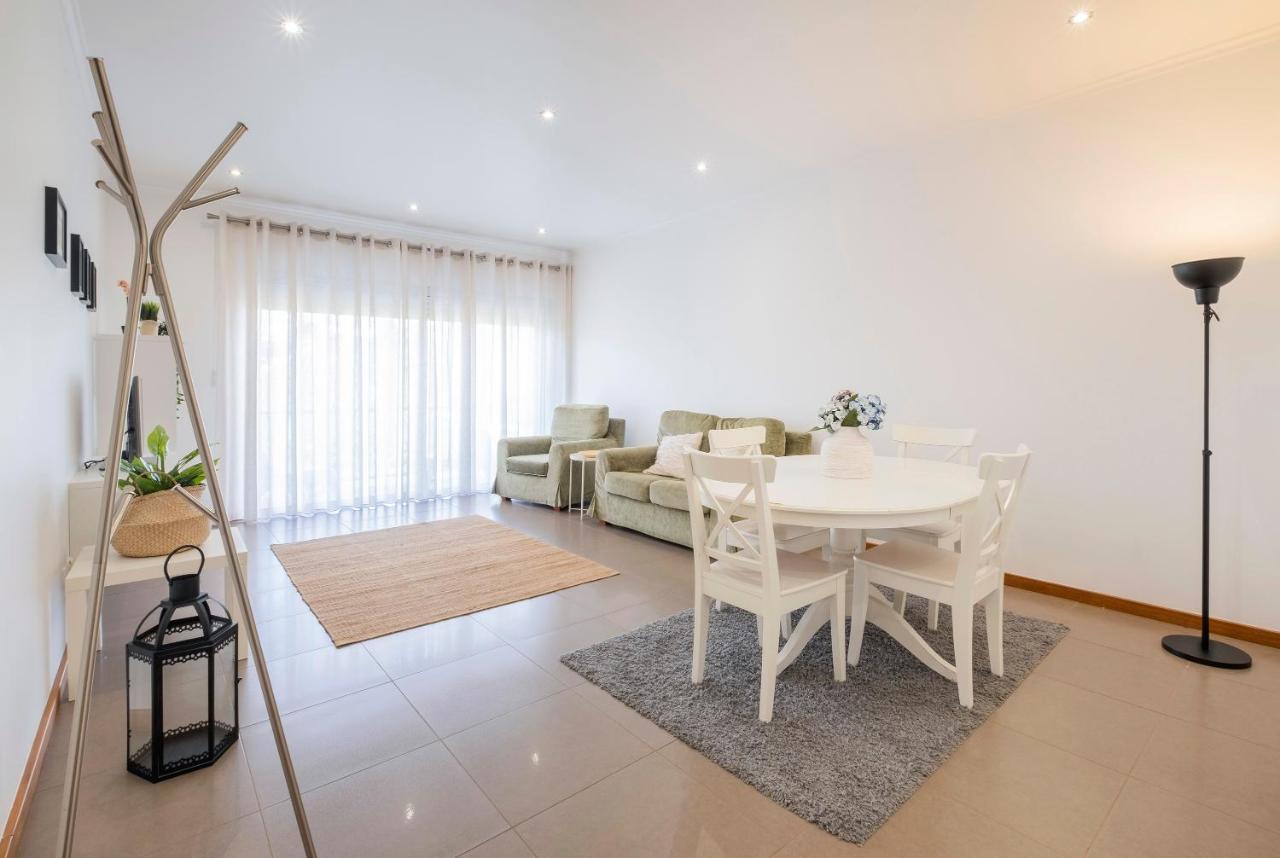 Paim Apartments 蓬塔德尔加达 外观 照片