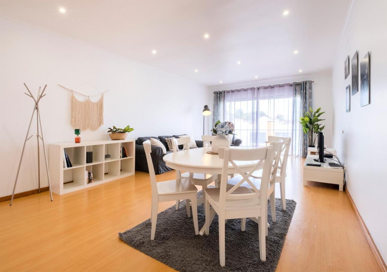Paim Apartments 蓬塔德尔加达 外观 照片
